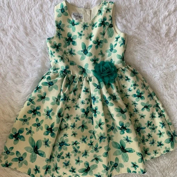 Pippa & Julie | Dresses | Pippa And Julie Little Girls Green Flower Dress |  Poshmark